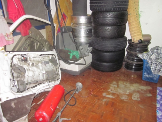 อะหลั่ยรถตู้ อะหลั่ยรถตู้