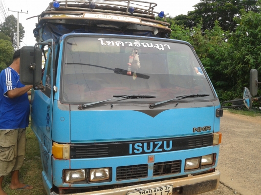 ขาย 4 ล้อ NKR 88 รถห้างแท้ ขาย 4 ล้อ NKR 88 รถห้างแท้