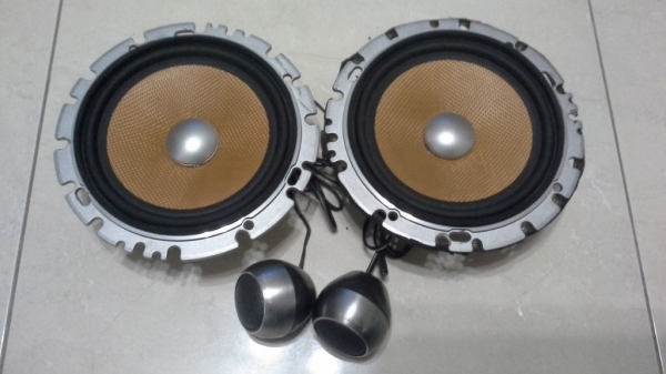 ลำโพง Pioneer 6" แยกชิ้นเสียงกลางและทวิสเตอร์