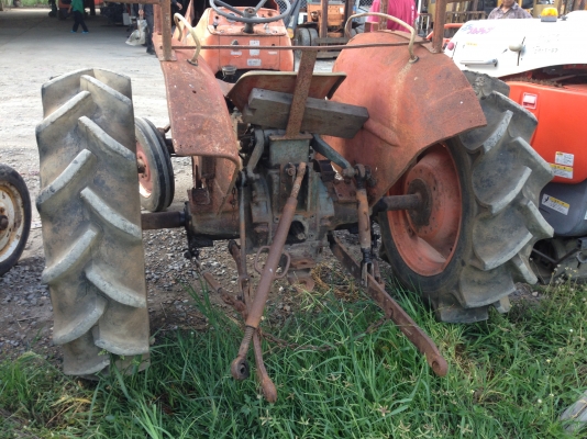 โล็ะไปเลยครับแทรกเตอร์เก่าไทยตามสภาพนะครับ เครื่องติดขับได้ไม่ได้บ้างลองมาเลือกกันดูครับ โล็ะไปเลยครับแทรกเตอร์เก่าไทยตามสภาพนะครับ เครื่องติดขับได้ไม่ได้บ้างลองมาเลือกกันดูครับ