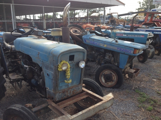 โล็ะไปเลยครับแทรกเตอร์เก่าไทยตามสภาพนะครับ เครื่องติดขับได้ไม่ได้บ้างลองมาเลือกกันดูครับ โล็ะไปเลยครับแทรกเตอร์เก่าไทยตามสภาพนะครับ เครื่องติดขับได้ไม่ได้บ้างลองมาเลือกกันดูครับ