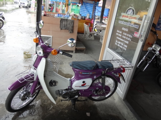 ขายc70โกดังรถโบราณมาใหม่สีสวยๆอีก2คันเครื่องดรีมมีทะเบียนโอนอยู่กทมบางแค(ร้านโบราณคลาสสิคเจ้าเก่า)ไลท์บางแคหรือปอบางแคโทร0897661966