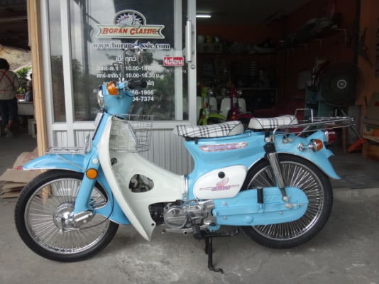 ขายc70โกดังรถโบราณมาใหม่สีสวยๆอีก2คันเครื่องดรีมมีทะเบียนโอนอยู่กทมบางแค(ร้านโบราณคลาสสิคเจ้าเก่า)ไลท์บางแคหรือปอบางแคโทร0897661966