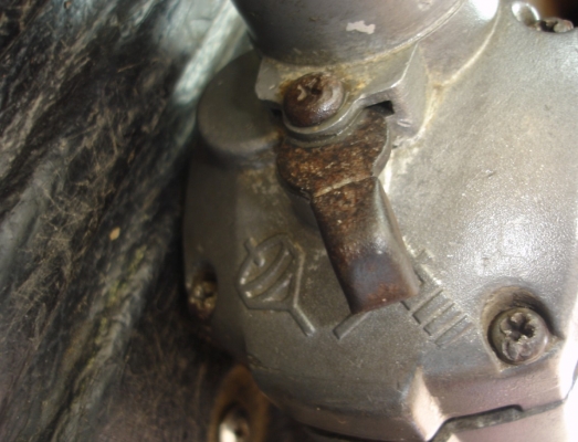 ขายสว่านไฟฟ้าแบบกระแทก ยี่ห้อ makita รุ่น 8420V ขนาด 3/4" 660 วัตต์