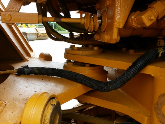 ขายรถตักล้อยาง ราคาพิเศษ WA180-1 ยี่ห้อ KOMATSU  นำเข้าจากสหรัฐอเมริกา ไม่เคยใช้งานในไทย ** 850,000 บาท