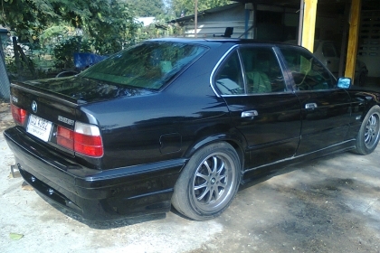 ขาย BMW 525AI ปี97 A/T สีดำ สวย สเกริดรอบคัน ไฟฟ้าครบ เบาะหนังไฟฟ้า