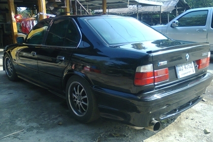 ขาย BMW 525AI ปี97 A/T สีดำ สวย สเกริดรอบคัน ไฟฟ้าครบ เบาะหนังไฟฟ้า