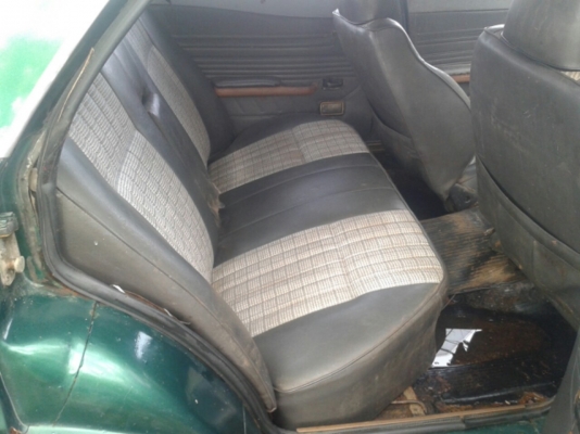 Ford Cortina สีเขียว 4 ประตู เครื่องเดิมจอดนานไม่ติด ภายในเดิมไม่ขา ขายตามสภาพ ทะเบียนขาดปี 51 Ford Cortina สีเขียว 4 ประตู เครื่องเดิมจอดนานไม่ติด ภายในเดิมไม่ขา ขายตามสภาพ ทะเบียนขาดปี 51