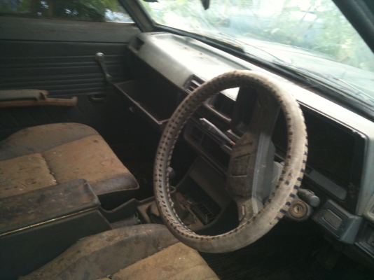 Ford Cortina สีเขียว 4 ประตู เครื่องเดิมจอดนานไม่ติด ภายในเดิมไม่ขา ขายตามสภาพ ทะเบียนขาดปี 51 Ford Cortina สีเขียว 4 ประตู เครื่องเดิมจอดนานไม่ติด ภายในเดิมไม่ขา ขายตามสภาพ ทะเบียนขาดปี 51