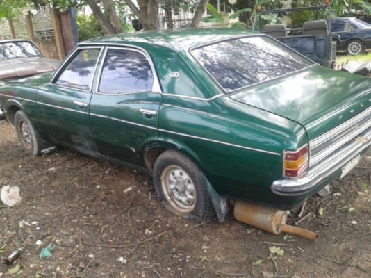 Ford Cortina สีเขียว 4 ประตู เครื่องเดิมจอดนานไม่ติด ภายในเดิมไม่ขา ขายตามสภาพ ทะเบียนขาดปี 51 Ford Cortina สีเขียว 4 ประตู เครื่องเดิมจอดนานไม่ติด ภายในเดิมไม่ขา ขายตามสภาพ ทะเบียนขาดปี 51