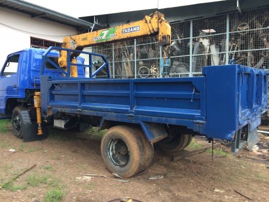 ขาย6 ล้ออีซูซุ ติดเครนมือสองจากญี่ปุ่น ยี่ห้อ ทาดาโน่ 2.5 ตัน 4 ปลอก ขาย สด - ผ่อน
