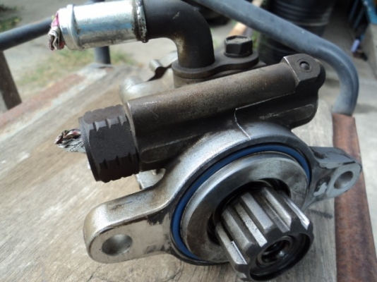 ปั้มปั่น นำ้มันเพาเวอร์ รถตู้ไอ้โม่งแท้