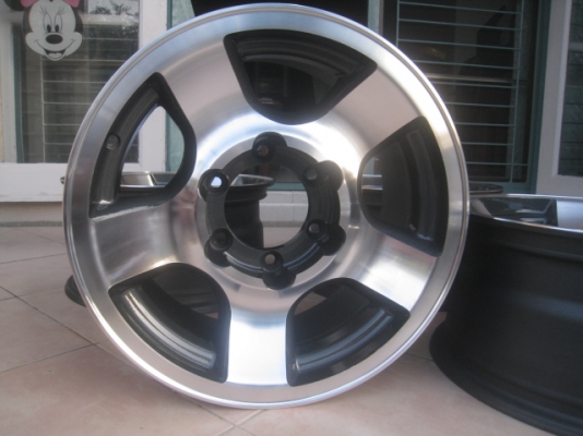ขายล้อแม็กมือสอง Toyota land cruiser 16" สีเทากันหน้าเงา สนใจติดต่อเล็กคลองสามครับ 081-3747940