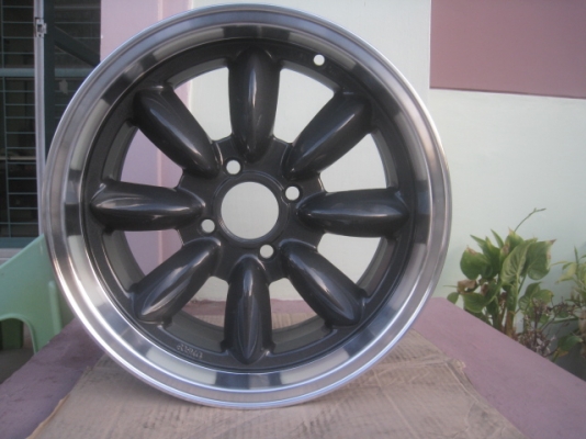 ขายล้อแม็กมือสอง ลายกล้วย 15" สีเทากัน ขอบเงา