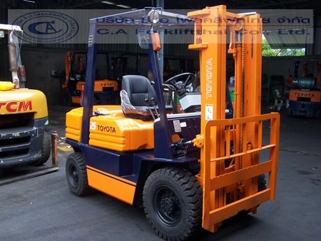 ขายรถ โฟล์คลิฟท์ TOYOTA รุ่น 5-FD25