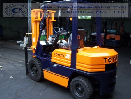 ขายรถ โฟล์คลิฟท์ TOYOTA รุ่น 5-FD25