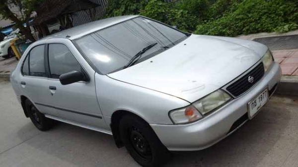 ขาย sunny B14 auto ปี 96 สีเทา ถูกๆ