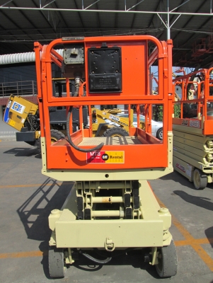 ให้เช่ารถกระเช้าไฟฟ้าJLG แบบขากรรไกร (รุ่น 2646E สูง 7.92 M.) รายวัน รายสัปดาห์ รายเดือน ราคาถูก