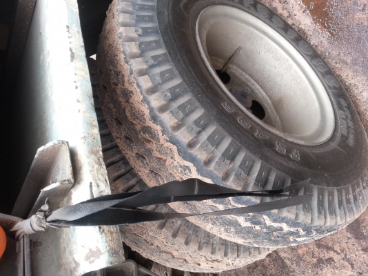 รถพ่วงแม่ลูกดั๊มสามคาน แก๊สแท้หัวใจ340hp รถพ่วงแม่ลูกดั๊มสามคาน แก๊สแท้หัวใจ340hp