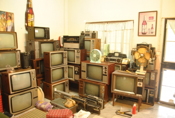 ขายทีวีเก่าโบราณ