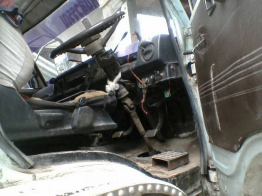 ขายจัมโบ้10ล้อ2เพลา เครื่อง165แรง เครื่องดี แคชซีสวย สภาพพร้อมใช้งาน เอกสารพร้อมโอน สนใจสอบถามรายละเอียดเพิ่มเติมโทร 090-8588220คุณนะ