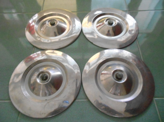 ขายฝาครอบล้อ renault caravelle