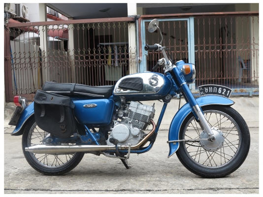 Honda CD125 ตัวกระเป๋าใหญ่ ทะเบียนแท้ Honda CD125 ตัวกระเป๋าใหญ่ ทะเบียนแท้
