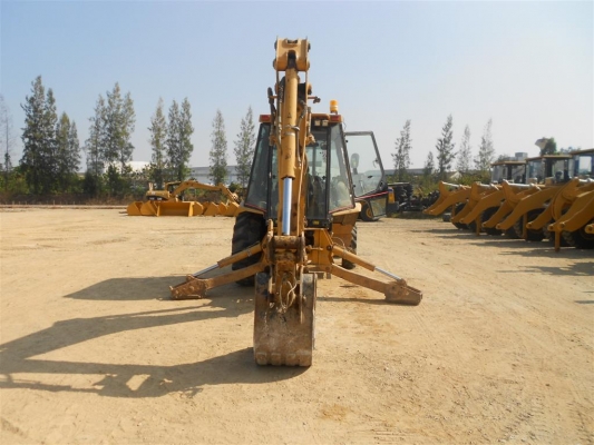 ขายรถตักหน้าขุดหลัง  มือสอง CAT 420D  S/N: FDP-25821   ปี 2005  สภาพดี   พร้อมใช้งาน  นัดดูรถได้ที่ รังสิต  โดย MTS