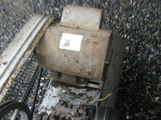 เครื่องจักรกล และอุปกรณ์