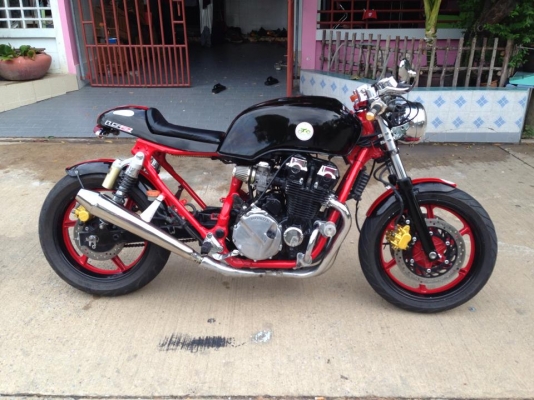 ขาย cb750 cafe racer