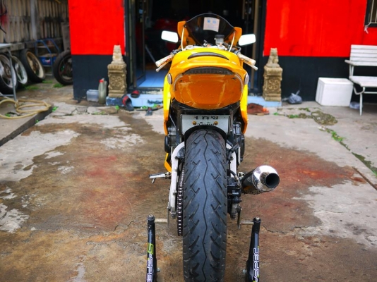 ขาย Cbr400 พร้อมทะเบียนแท้ แฟริ่ง Cbr1000 08 ท่อสูตร เครื่องดีเลย ราคา 85000