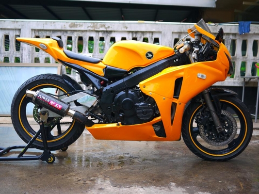 ขาย Cbr400 พร้อมทะเบียนแท้ แฟริ่ง Cbr1000 08 ท่อสูตร เครื่องดีเลย ราคา 85000