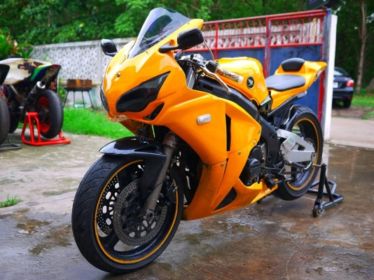 ขาย Cbr400 พร้อมทะเบียนแท้ แฟริ่ง Cbr1000 08 ท่อสูตร เครื่องดีเลย ราคา 85000