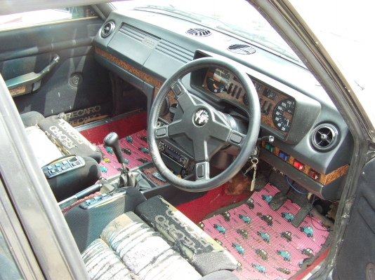 ขายรถ Alfa Romeo สภาพสวยๆ เครื่องเดิม