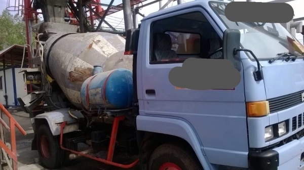 ขายรถหกล้อโม่ปูน ISUZU NRR12C เครื่อง 6BG1-185 แรง โม่ 3 คิว แชสซีสวย มี 2 คัน ทะเบียนพร้อม