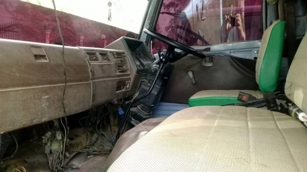 ขายรถหกล้อโม่ปูน ISUZU NRR12C เครื่อง 6BG1-185 แรง โม่ 3 คิว แชสซีสวย มี 2 คัน ทะเบียนพร้อม