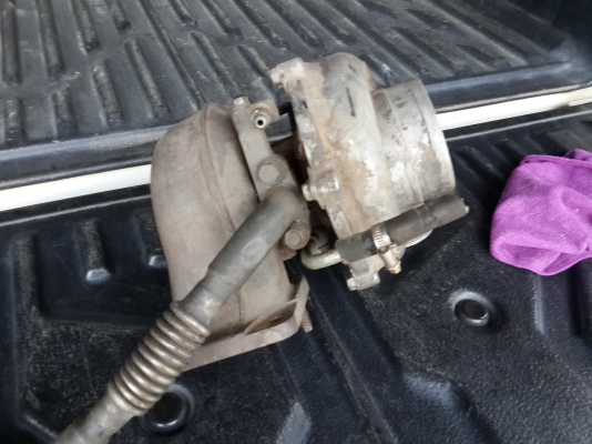 ขายเทอร์โบ hino p11c รุ่น320แรงม้า ซื้อมาจากเชียงกงไม่ได้ใช้ ขายเทอร์โบ hino p11c รุ่น320แรงม้า ซื้อมาจากเชียงกงไม่ได้ใช้