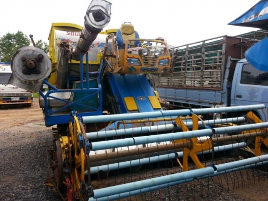 ขายรถเกี่ยวข้าว ศักดิ์พัฒนา อุ้ม2.5ตัน เครื่อง6HH1 เครื่องดี ตัวเดิน12 สภาพพร้อมใช้งาน สนใจสอบถามรายละเอียดเพิ่มเติมโทร 090-8588220คุณนะ