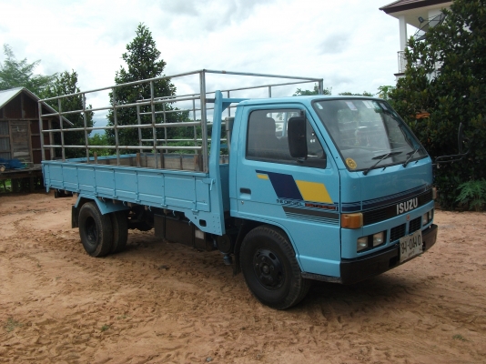 ขายรถอีซูสุ6ล้อกลางเครื่อง110เเรงปี34ยาว4เมตร30