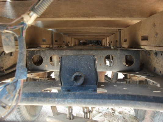 ขายรถอีซูสุ6ล้อกลางเครื่อง110เเรงปี34ยาว4เมตร30