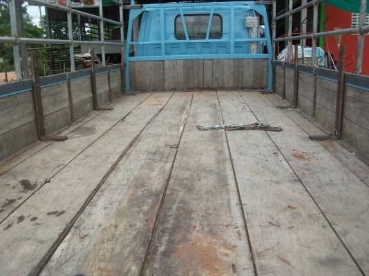 ขายรถอีซูสุ6ล้อกลางเครื่อง110เเรงปี34ยาว4เมตร30