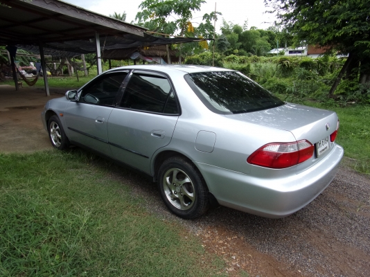 ขายด่วน H0NDA ACCORD งูเห่าปี 2001