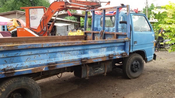 ขายแล้วขอบคุณ  คุณ สุภาพร  สืบสาย   PC 5O UU-1 พร้อมรถ 6 ล้ออีซุซุ TLD 56 เครื่อง 4BA1 พร้อมใช้ตามสภาพ ราคา 330000