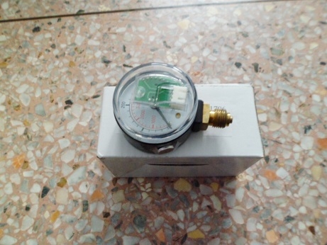 ขายเกจวัดแรงดัน AEB  900 บาทครับ