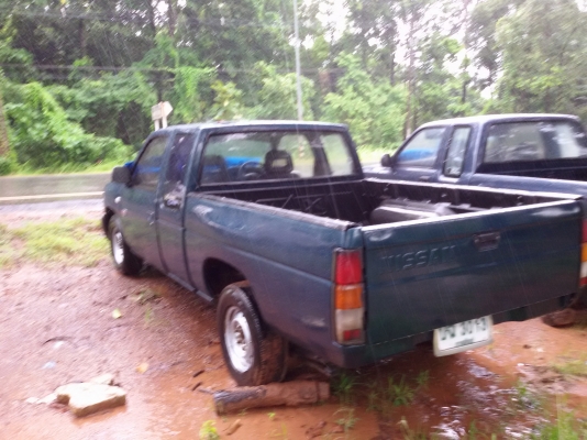 นิสสีนบิ๊กเอ็มฝาแดงแคบ ถูกๆ ปี96 98000