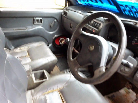 นิสสีนบิ๊กเอ็มฝาแดงแคบ ถูกๆ ปี96 98000