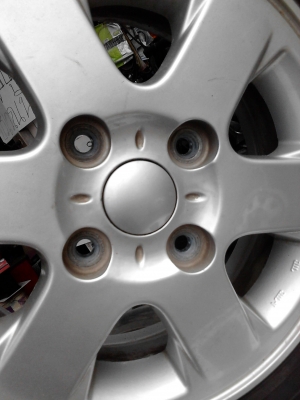 แม๊ก พร้อมยาง ขอบ 14  ขนาด 4 รู 100 185/70R14  ยาง DUNLOP SP10  TEL.081-427-3941