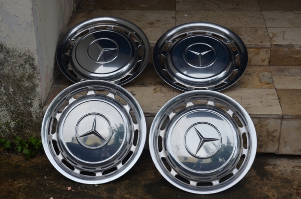 ขายฝาครอบล้อ benz 14 นิ้ว 4ฝา