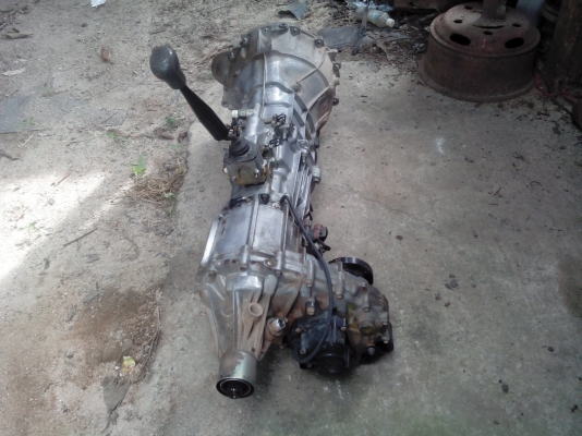 ขาย หรือแลก เกียร์ ISUZU D-MAX (4x4) ขาย หรือแลก เกียร์ ISUZU D-MAX (4x4)