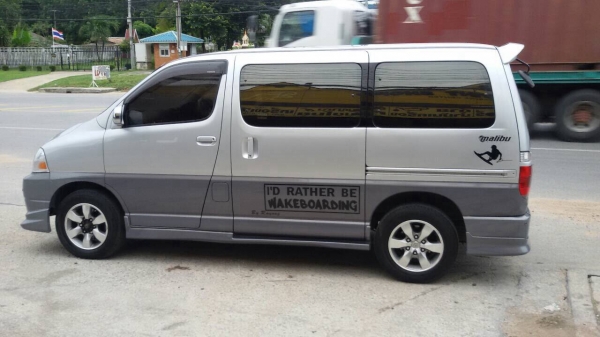 Toyota GRANVIA 3.4 ขับสี่ล้อ ปี 2002 ตัวสุดท้าย Toyota GRANVIA 3.4 ขับสี่ล้อ ปี 2002 ตัวสุดท้าย